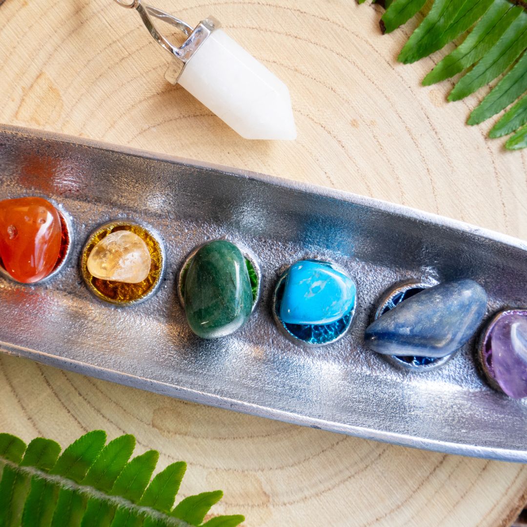 AURIPURA® Energiestäbe — die sieben Symbol-Träger im Chakra-Schlafsystem
