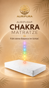 Auripura Chakra Matratze im mobilen Website-Titelbild mit goldenem Lotus-Logo und Balance-Schlaf-Motiv-bunt